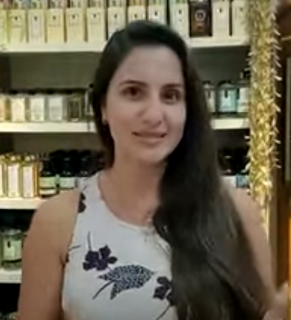 Thanira Kunitz - Propietária Cantinho Perfumado